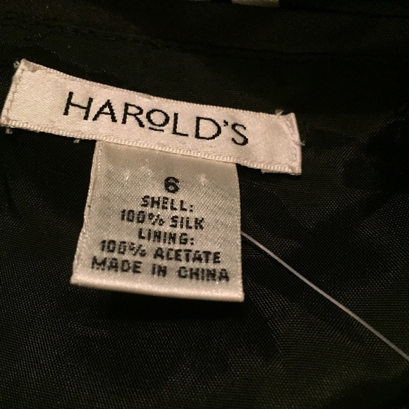 Harold’s Silk Strapless Black White Silk Flare includes detachable strap - Picture 9 of 10